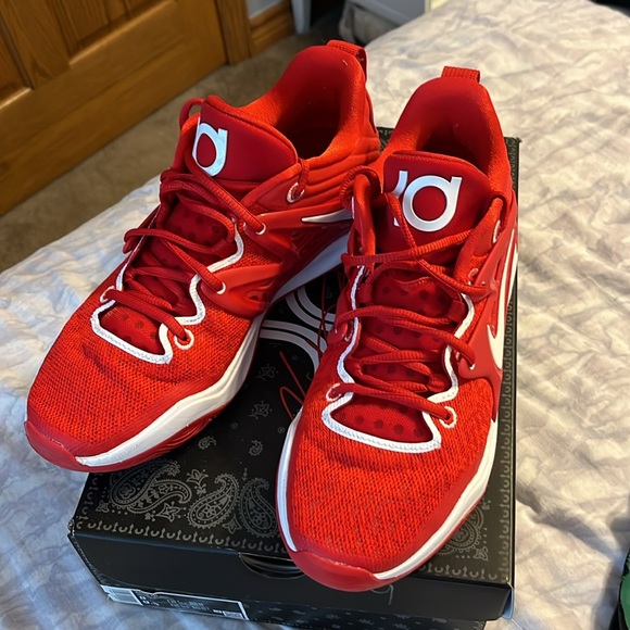 Nike Basketball Shoes — KGTB 15s - Picture 3 of 6